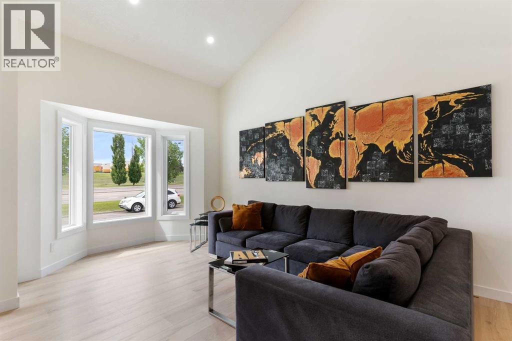 67 Scenic Glen Close NW