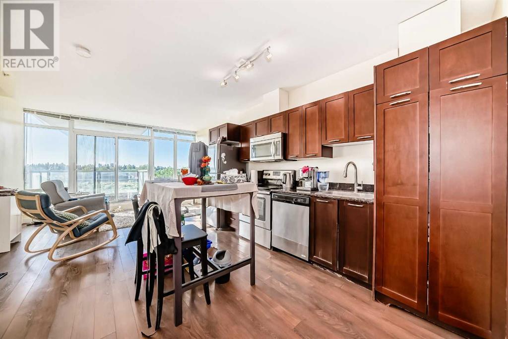 204, 3820 Brentwood Road NW