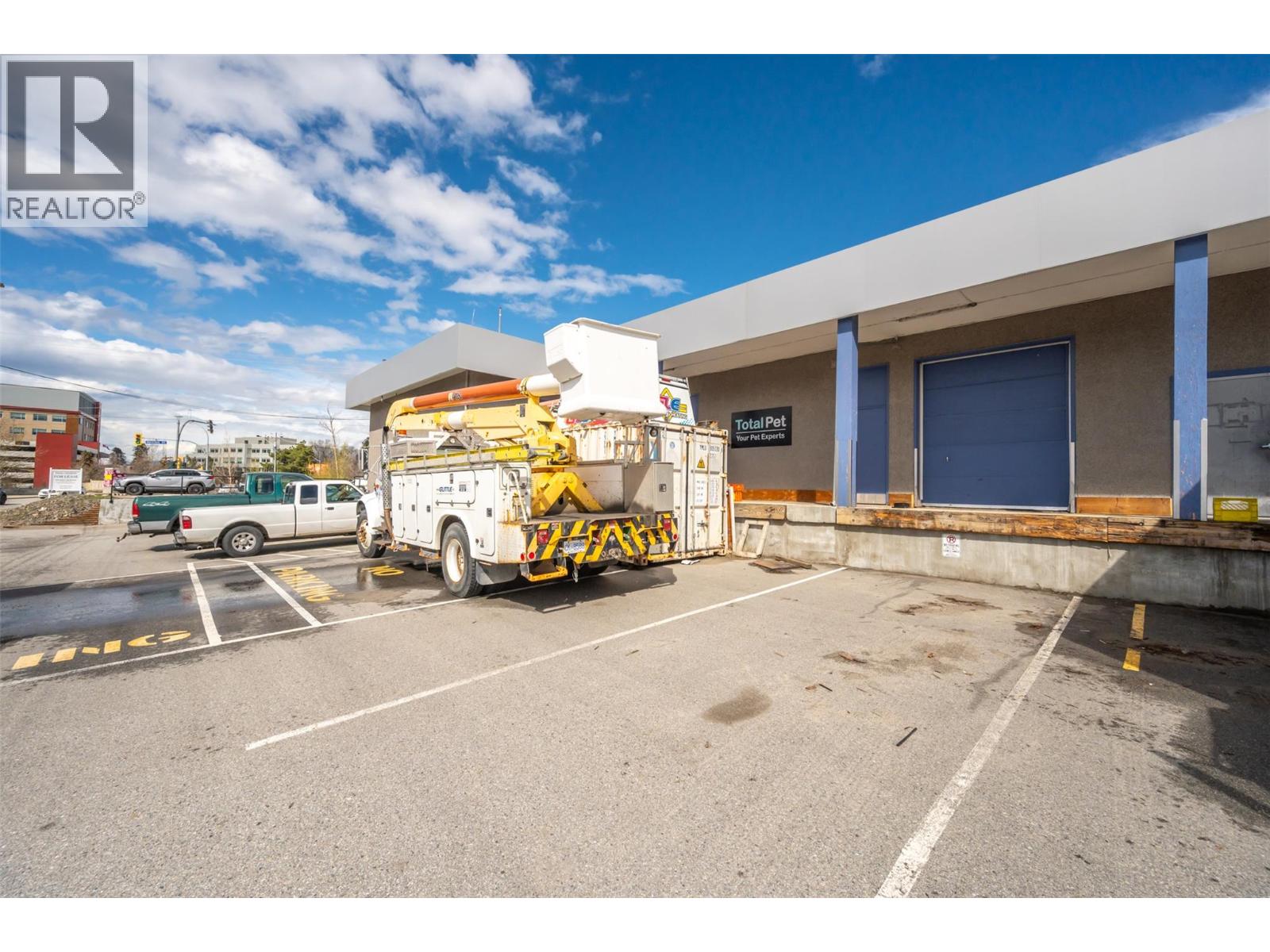 402 Industrial Avenue E