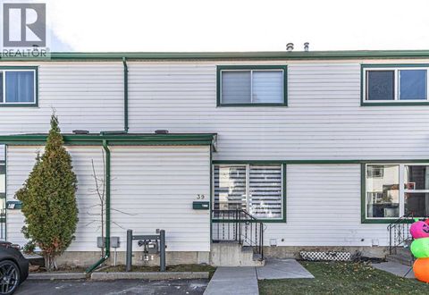 39, 100 Pennsylvania Road SE Calgary AB T2A4Y8