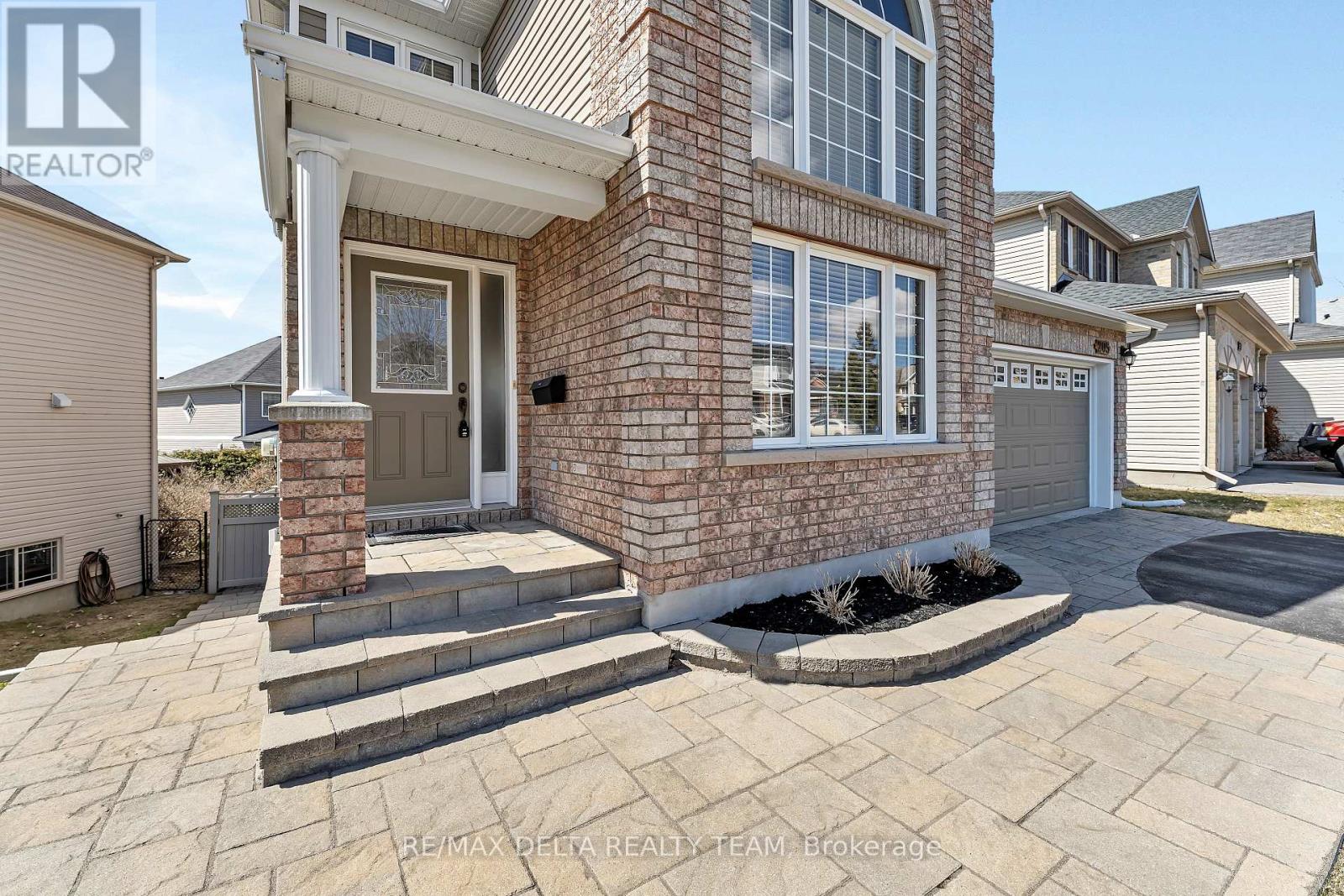 205 LUCINDA CRESCENT