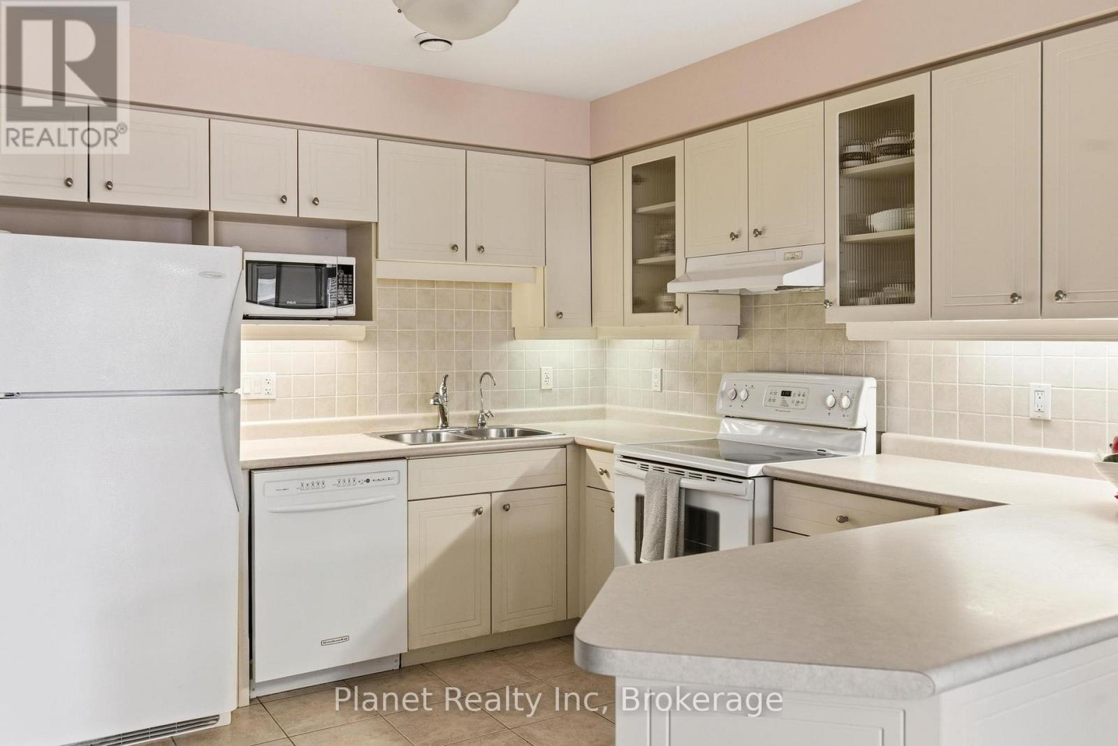 D301 - 71 BAYBERRY DRIVE