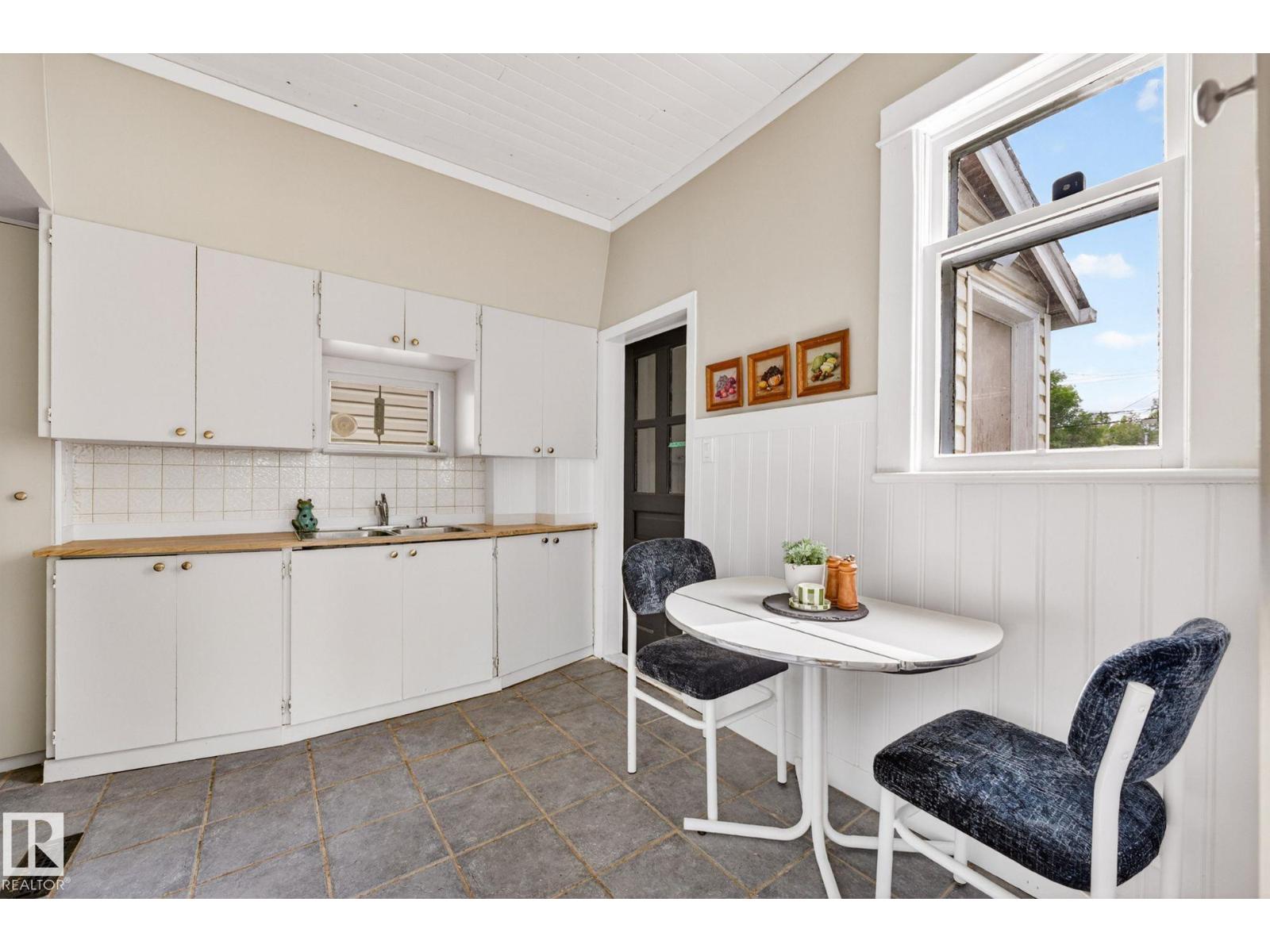12201 95 ST NW
