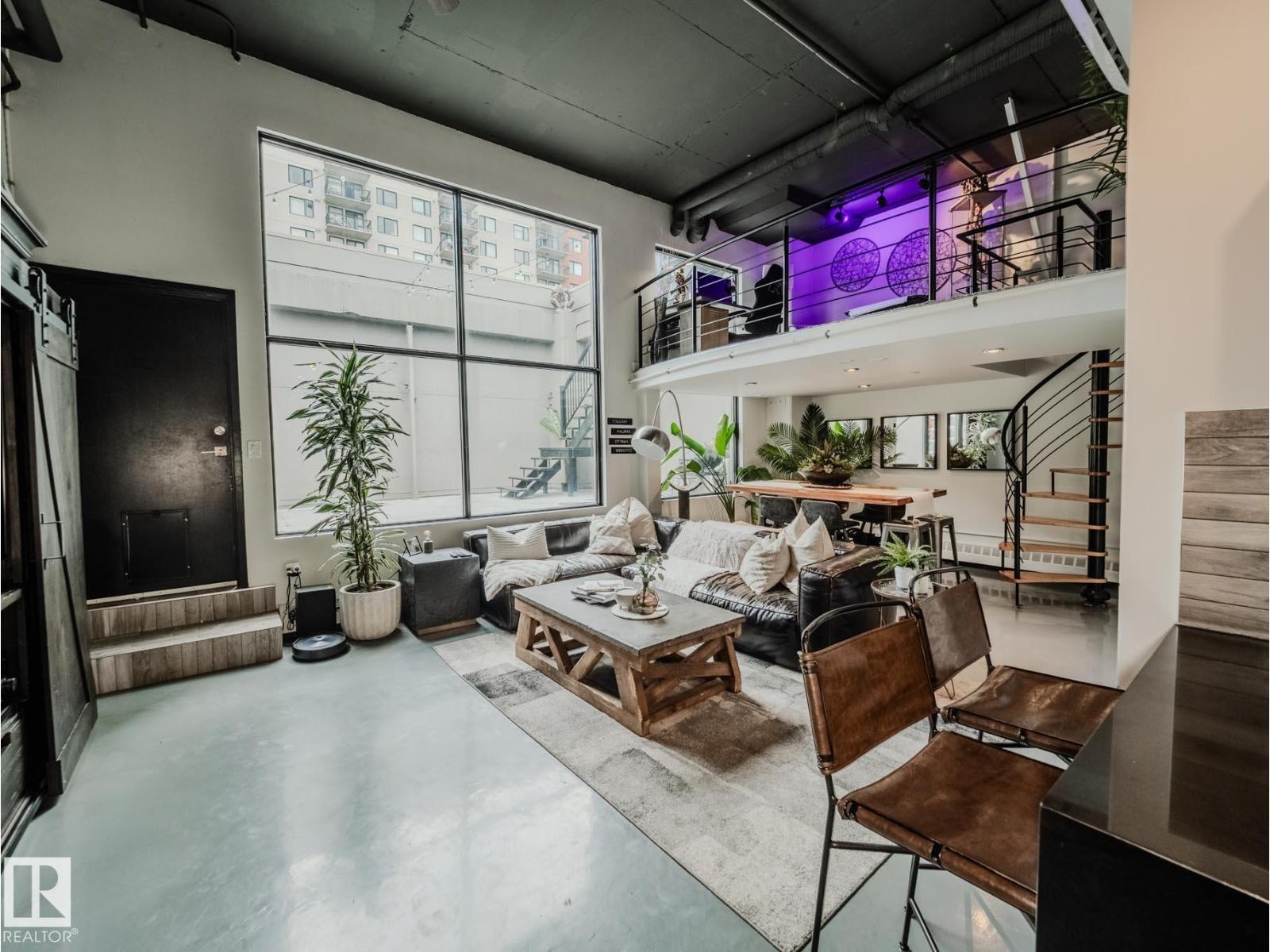 #1001 10179 105 ST NW