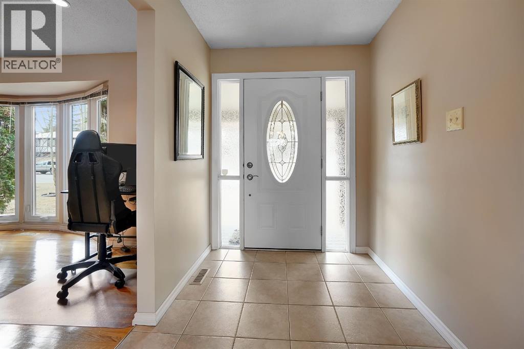 1102 Lake Christina Way SE