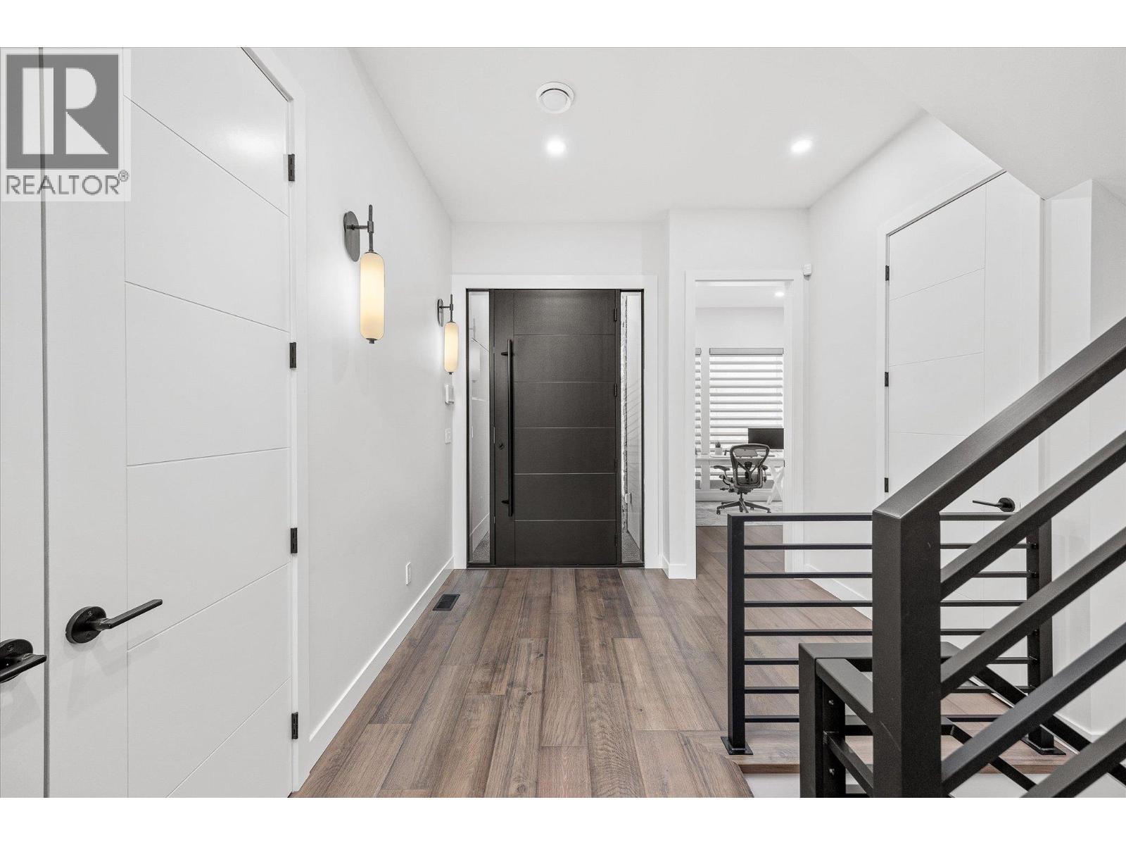 10058 Beacon Hill Drive