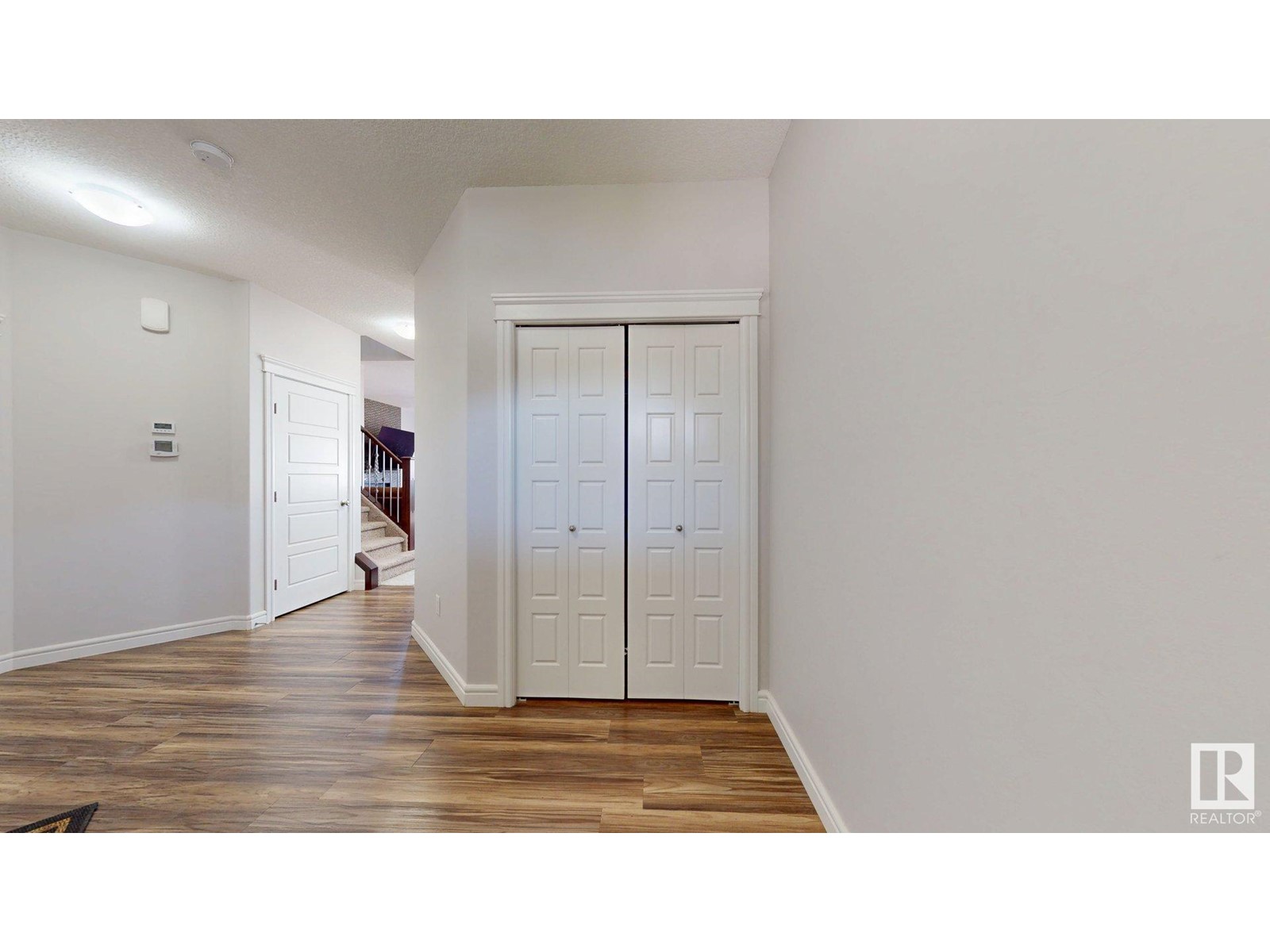 2510 16A AV NW