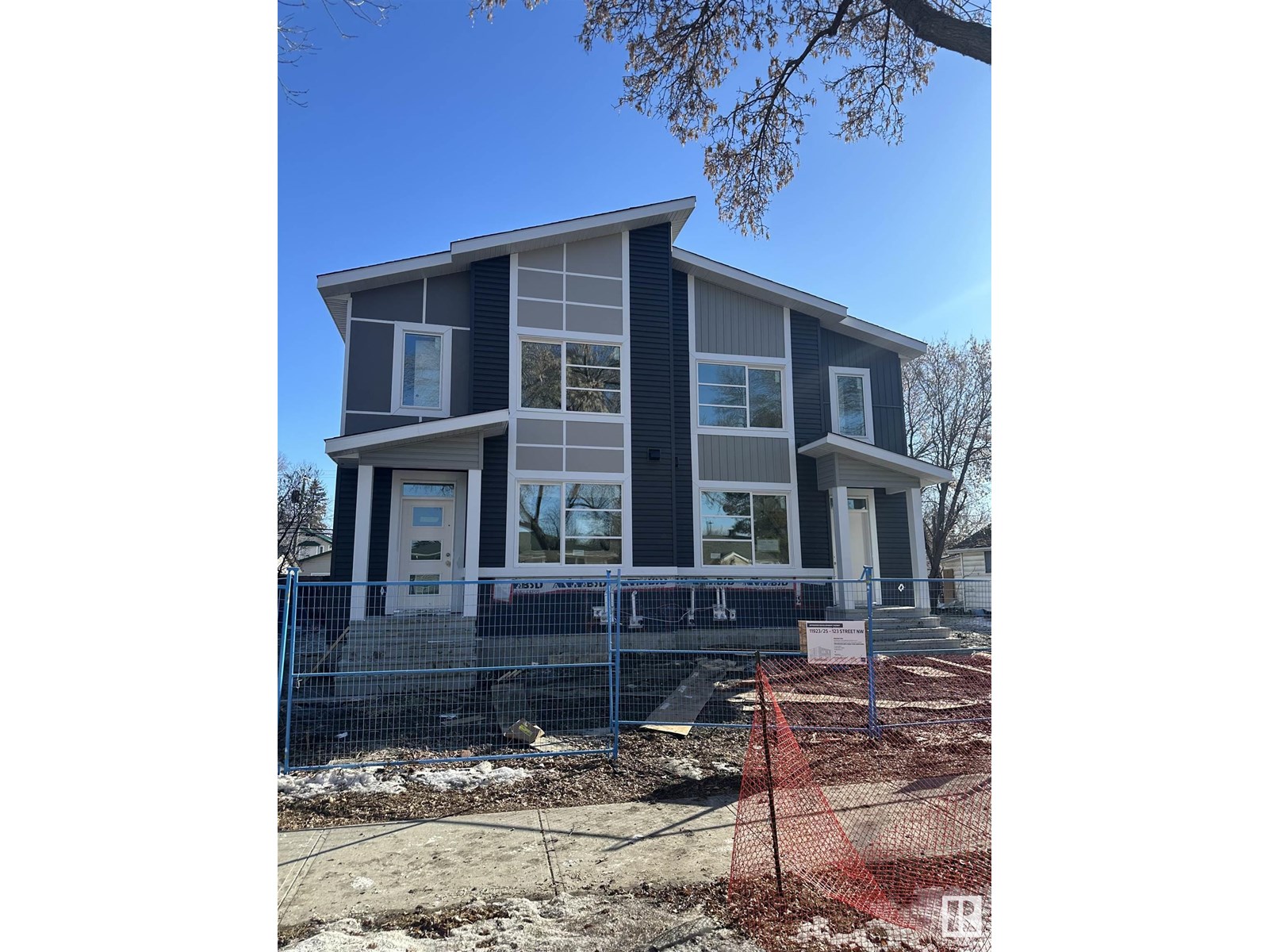 11927 123 ST NW
