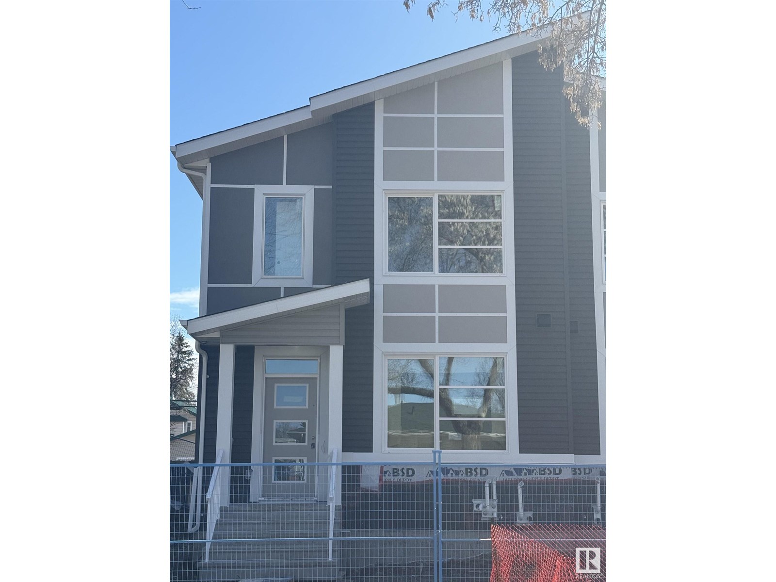 11927 123 ST NW