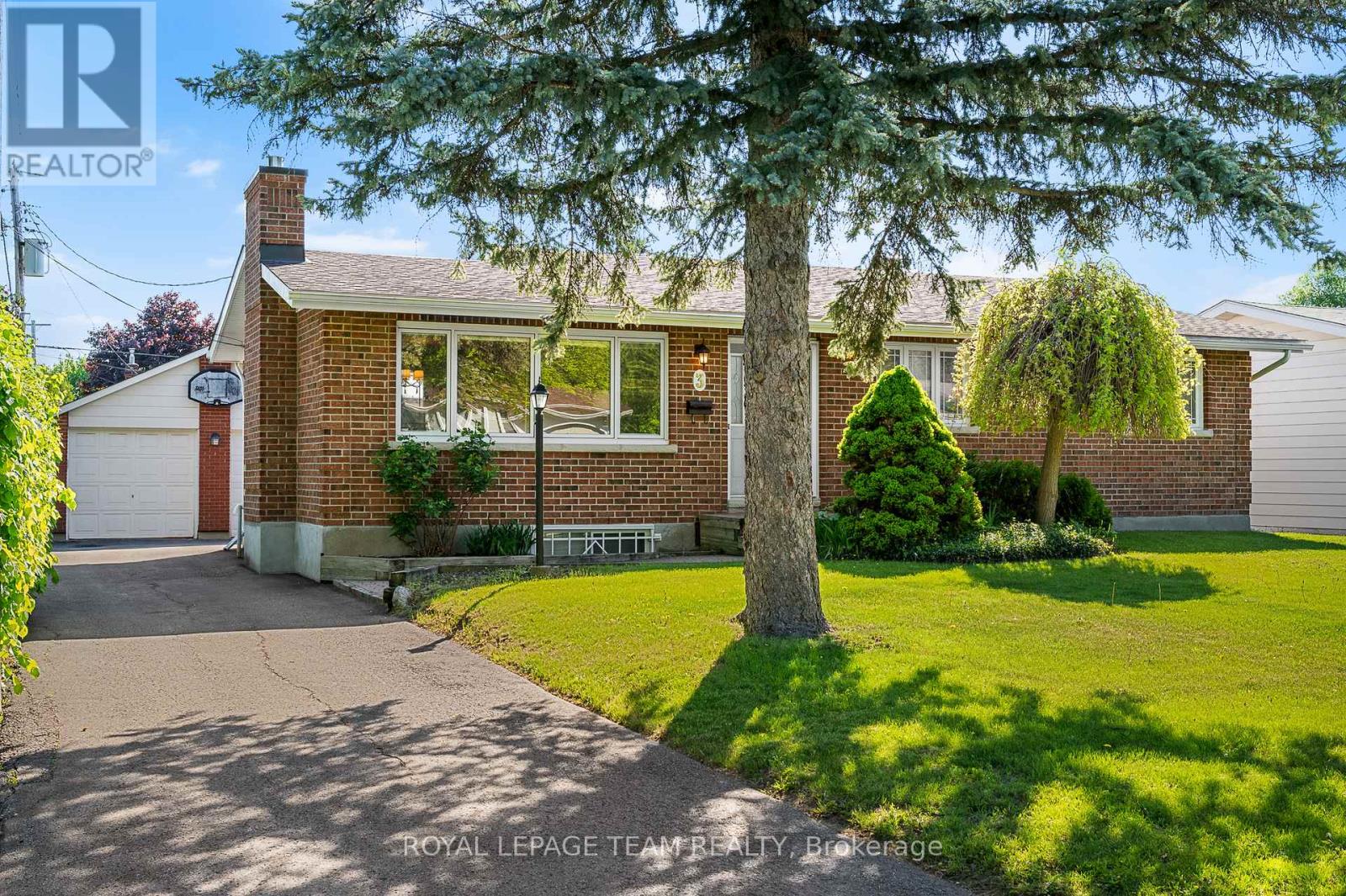 3 MILLBROOK CRESCENT