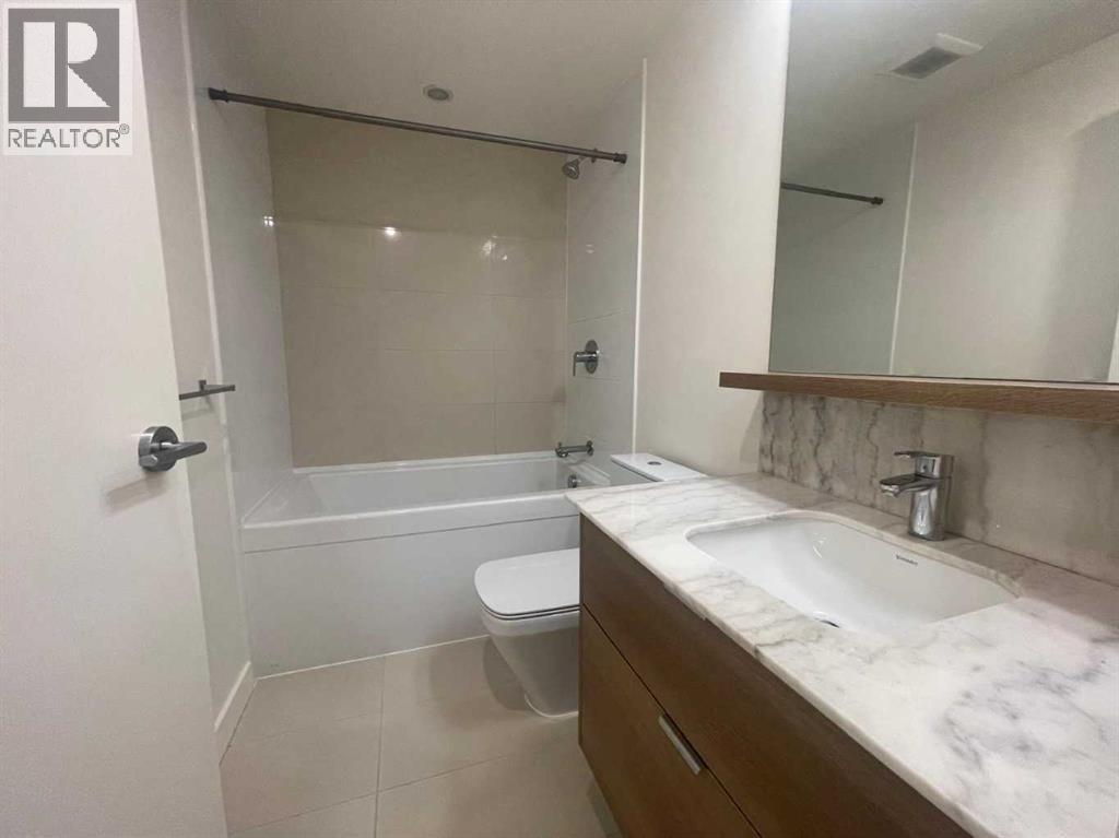 703, 108 Waterfront Court SW