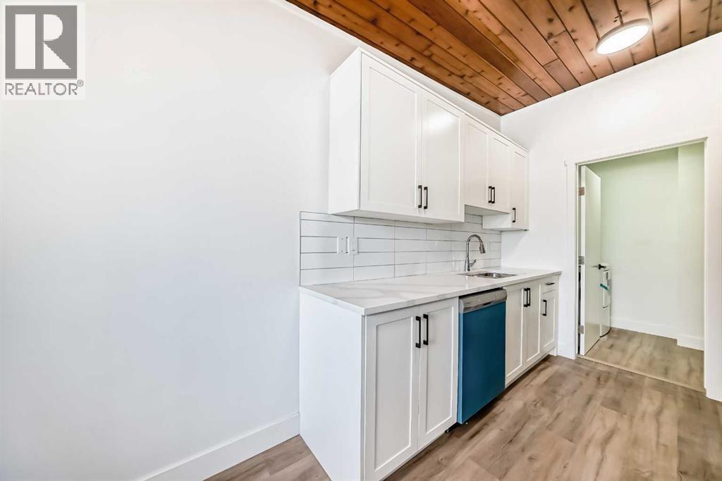 B, 1415 44 Street SE