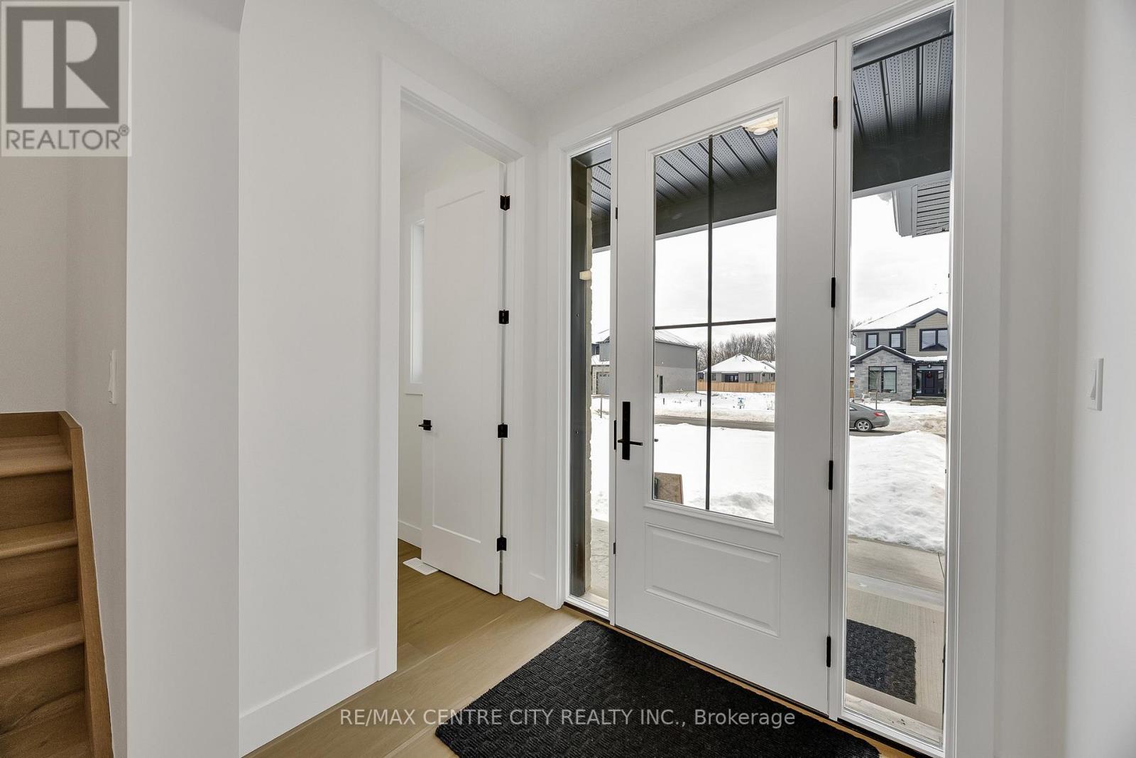 211 FOXBOROUGH PLACE