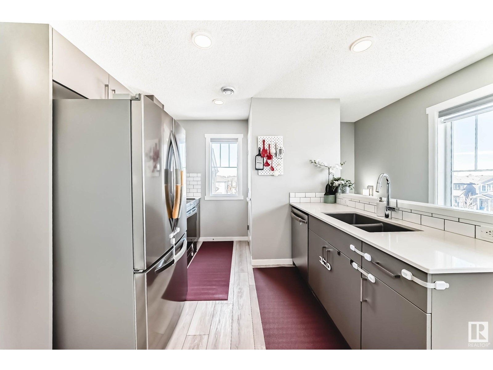 #107 1530 TAMARACK BV NW