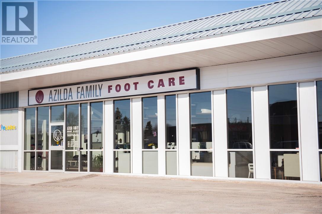 93 Notre Dame Avenue W Unit# 11-12