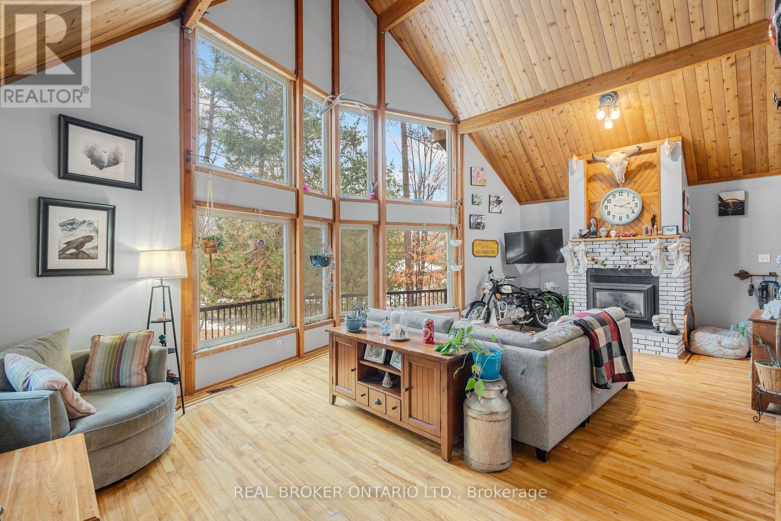 1 WOODLAND DRIVE
