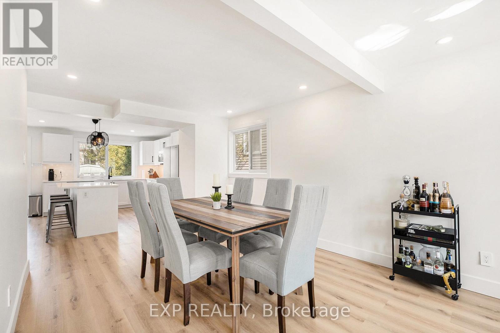 16 WEYBRIDGE DRIVE