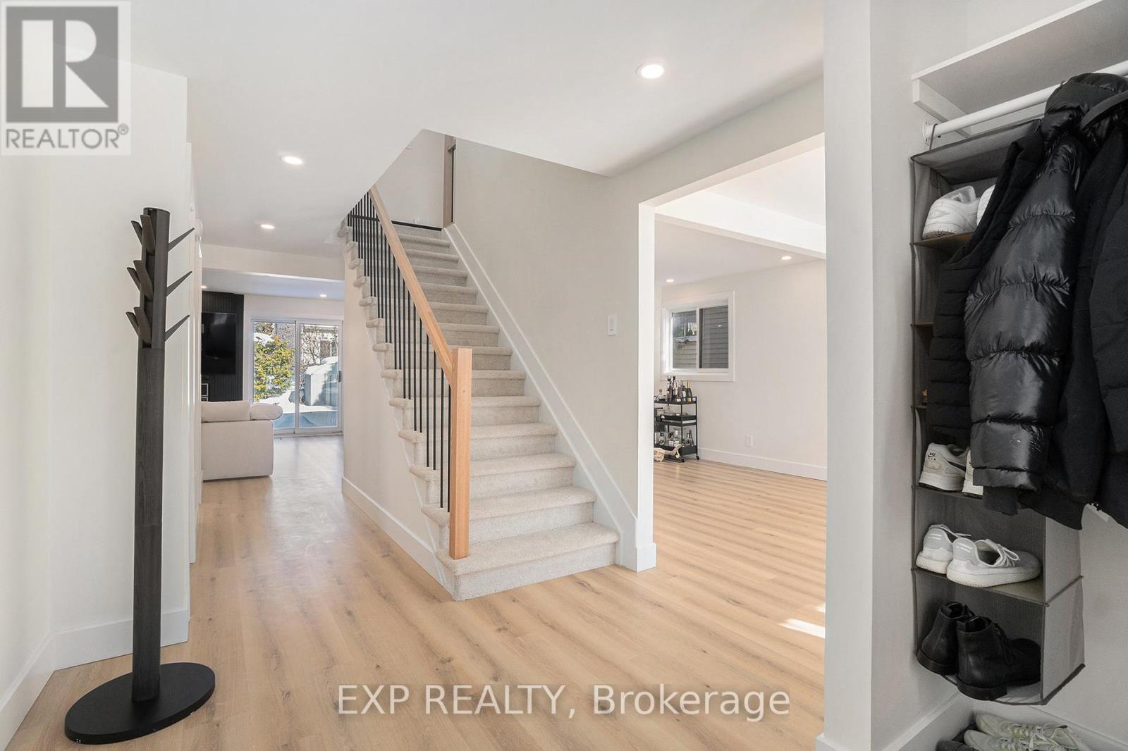 16 WEYBRIDGE DRIVE