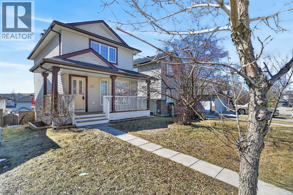 126 Evansmeade Crescent NW