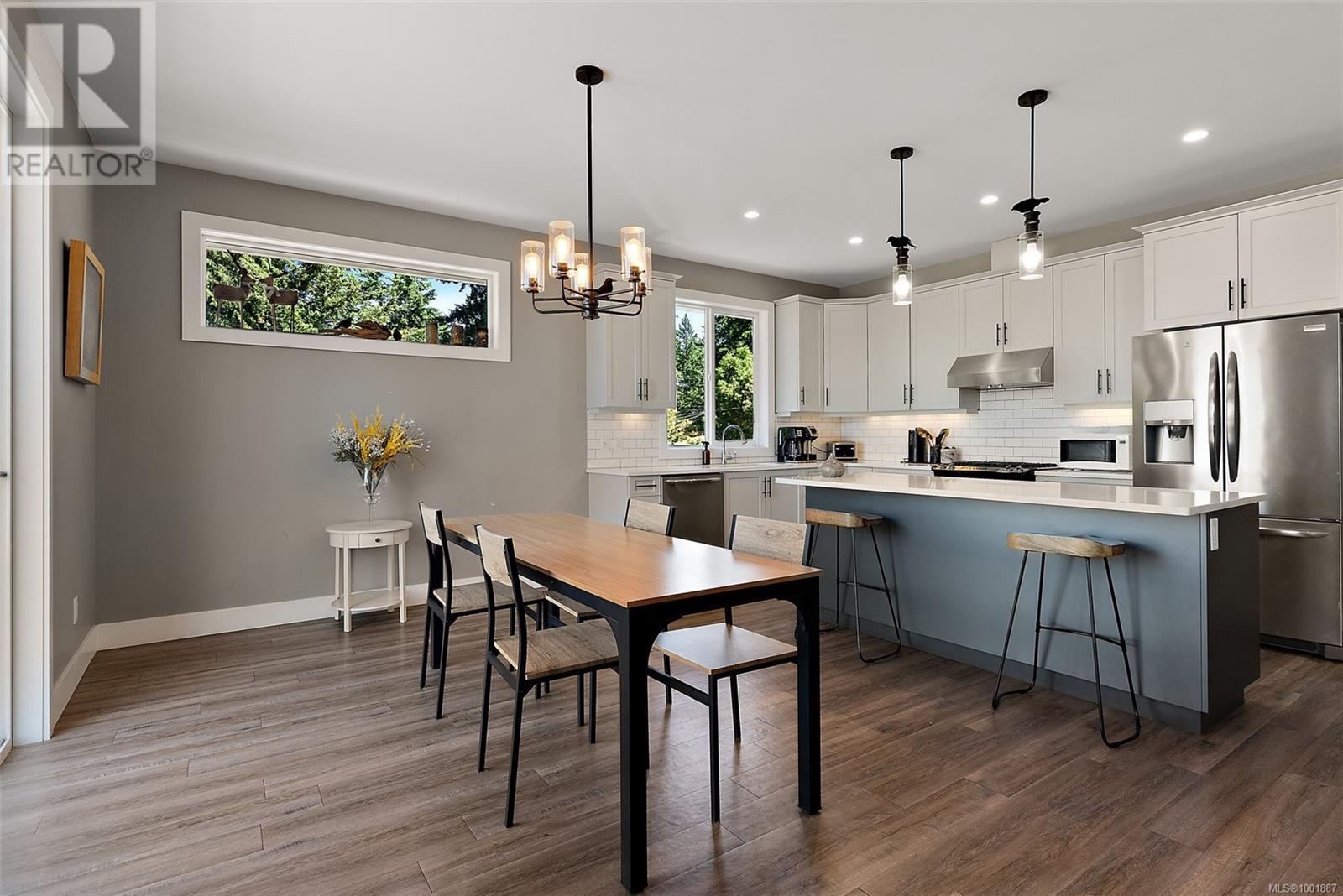 2436 Sooke Rd