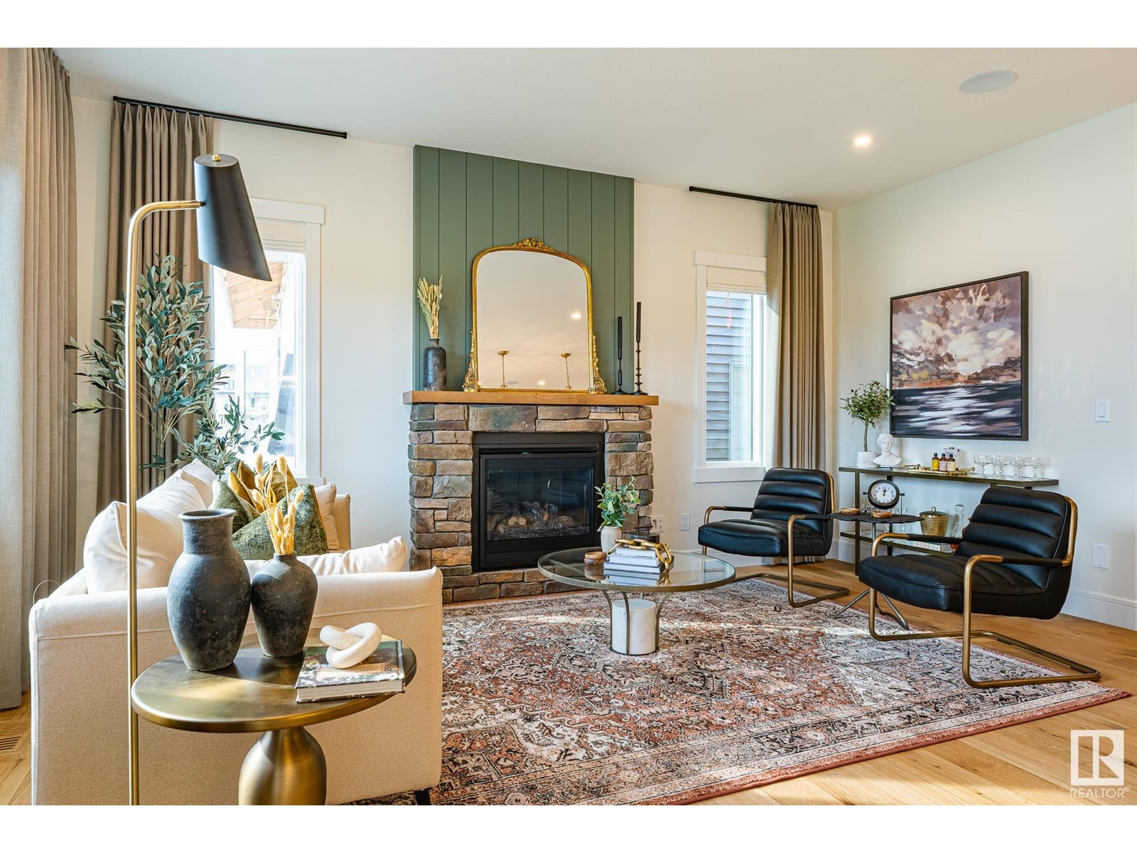 18 EMERALD WY