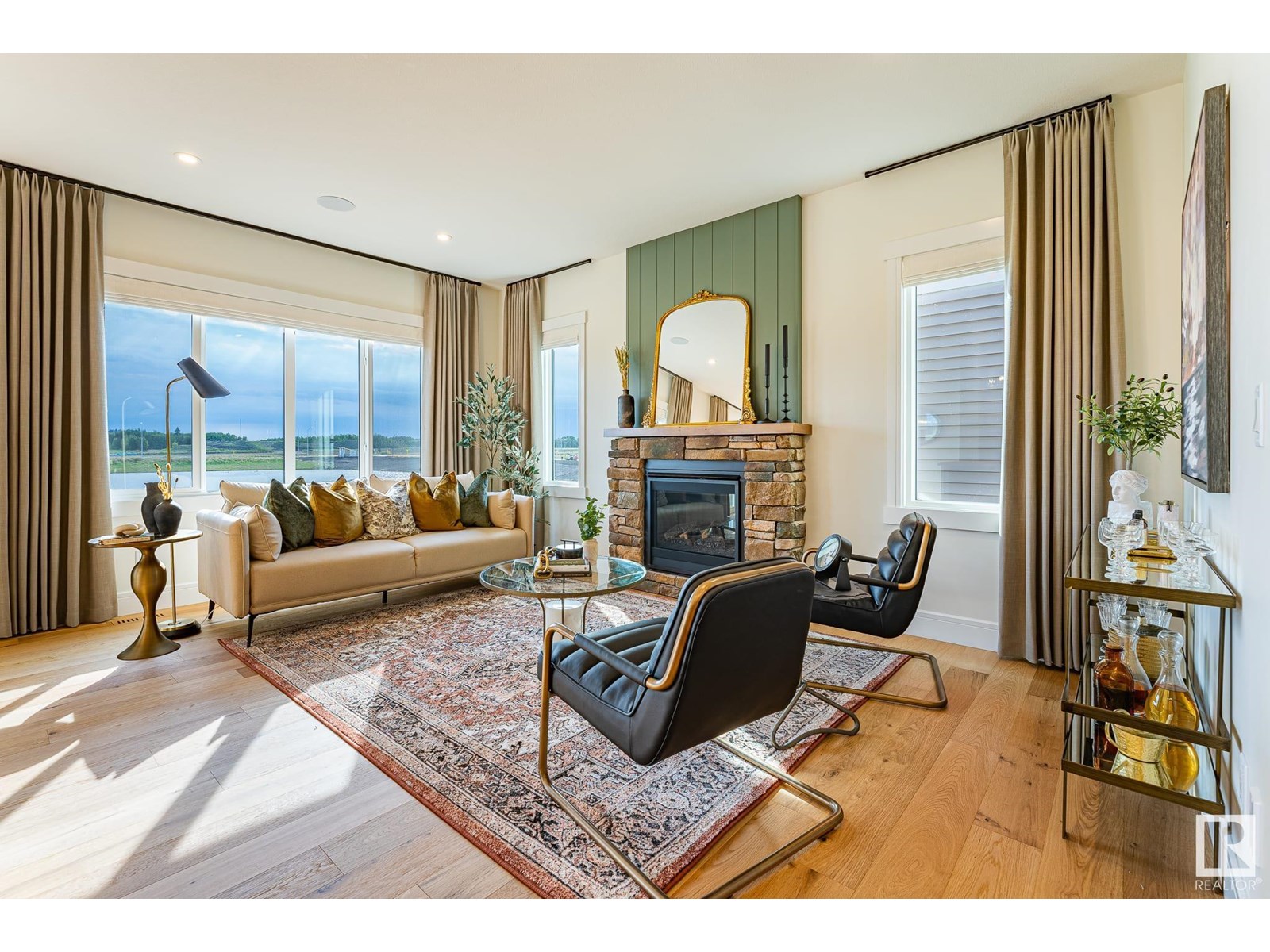 18 EMERALD WY