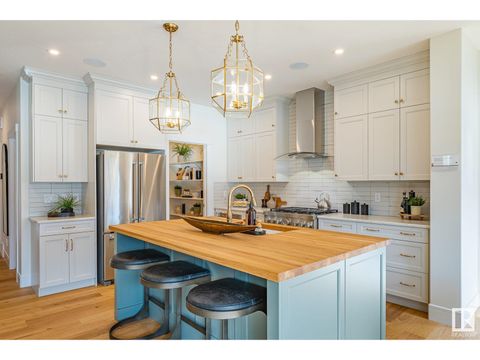 18 EMERALD WY Spruce Grove AB T7X2Y4