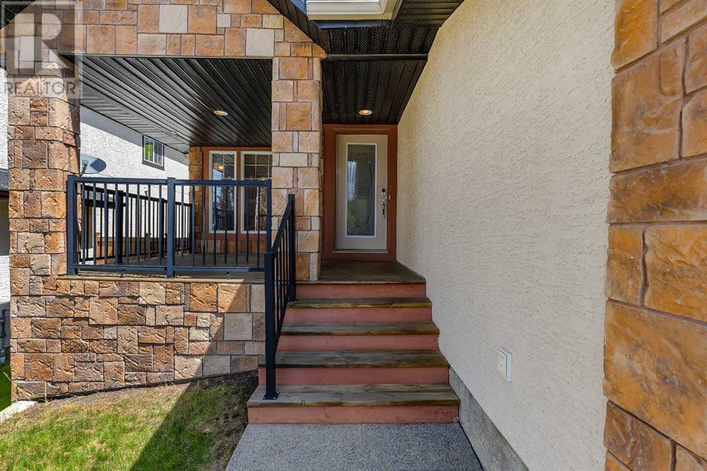 40 Crestmont Way SW