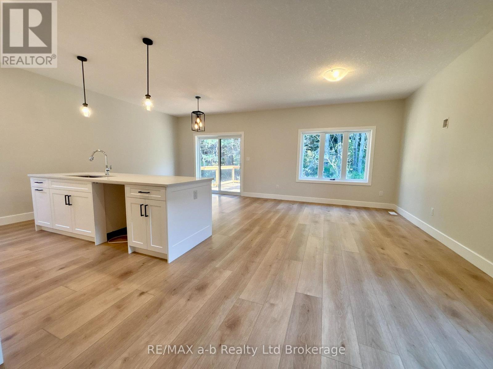 41 CASH CRESCENT