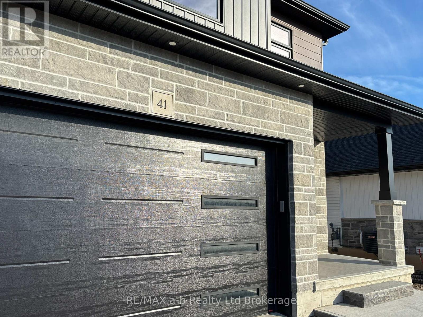 41 CASH CRESCENT