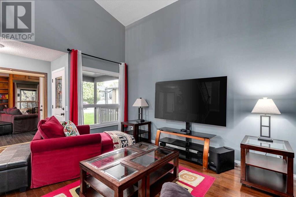 103 Macewan Park Road NW