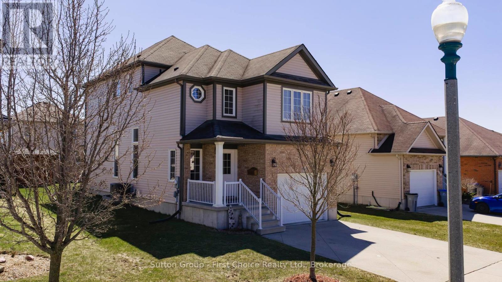 670 REID CRESCENT