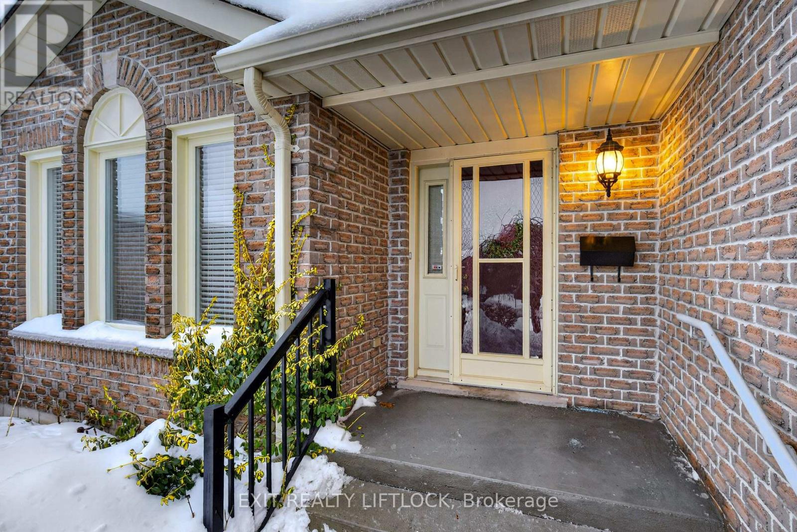 1627 RAMBLEWOOD DRIVE