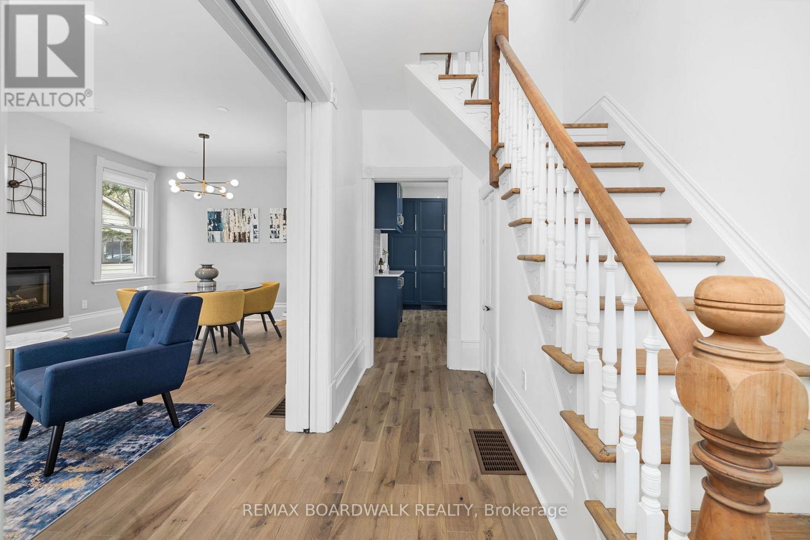 45 DRUMMOND STREET W
