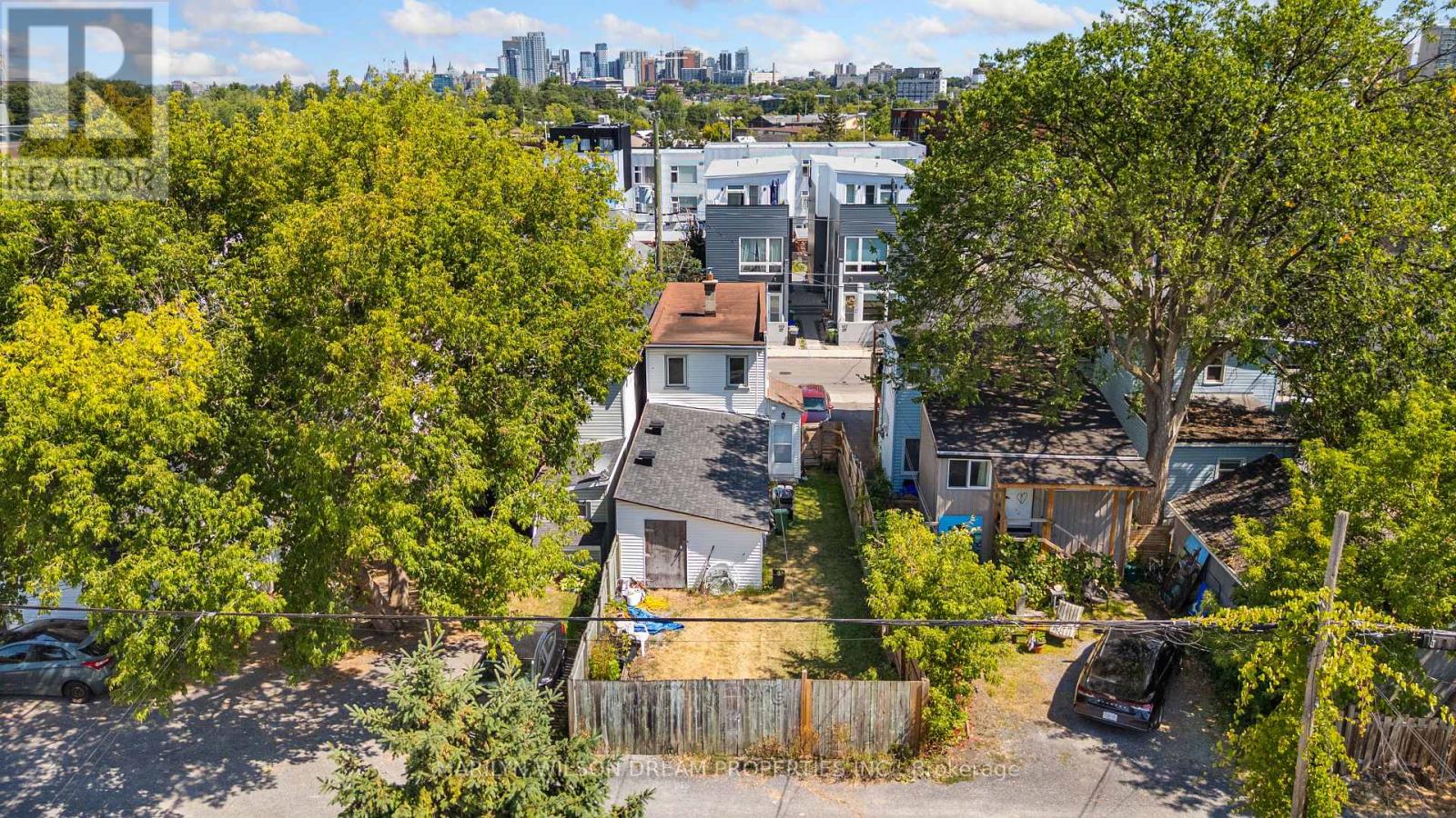 104 CARRUTHERS AVENUE