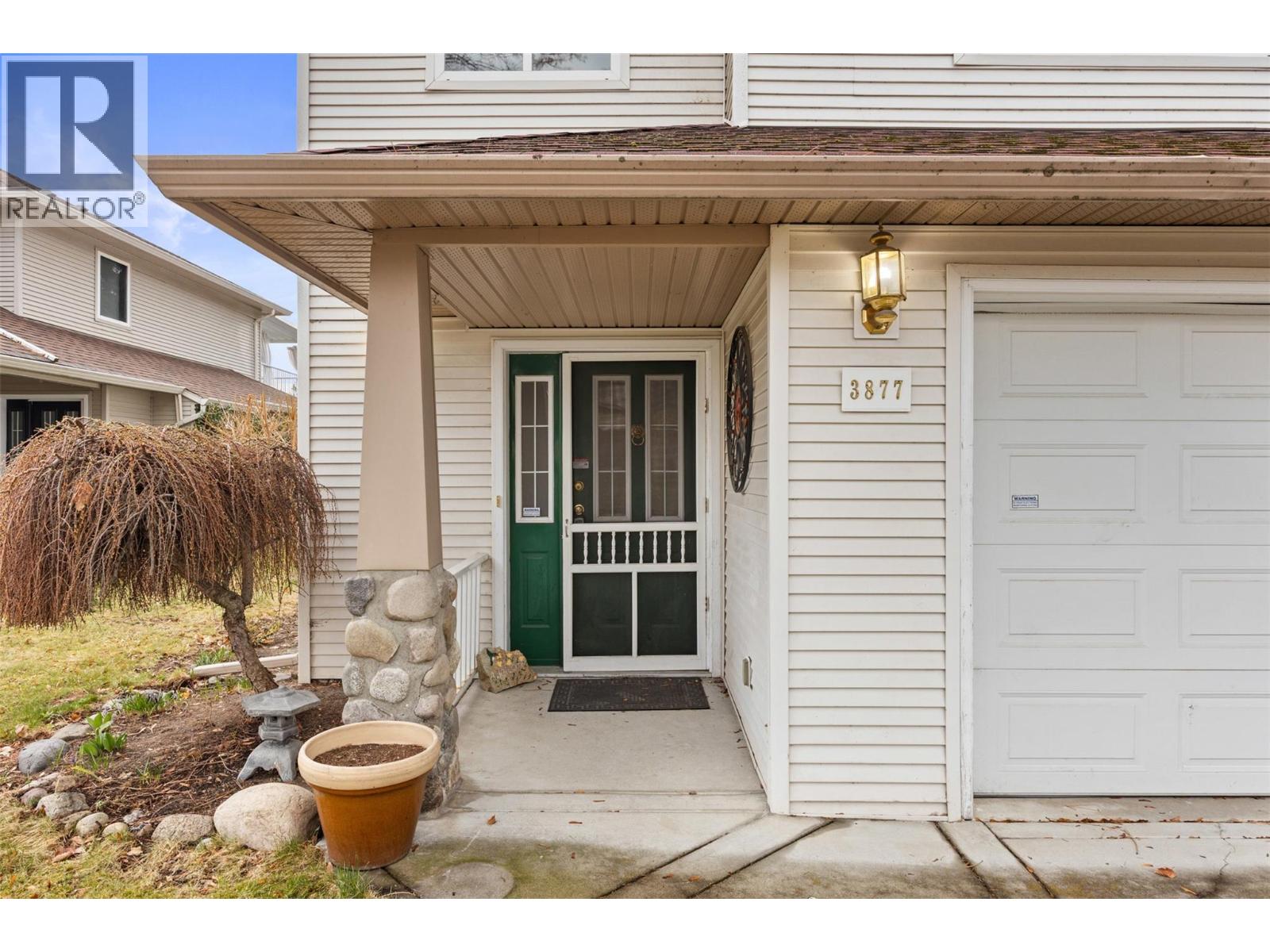 3877 Glen Canyon Drive