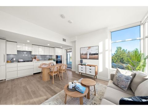 610 10428 WHALLEY BOULEVARD Surrey BC V3T0W2