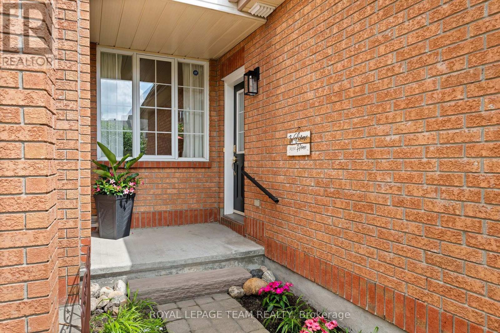 6 FOLISON STREET