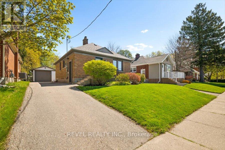 256 BOWMAN STREET