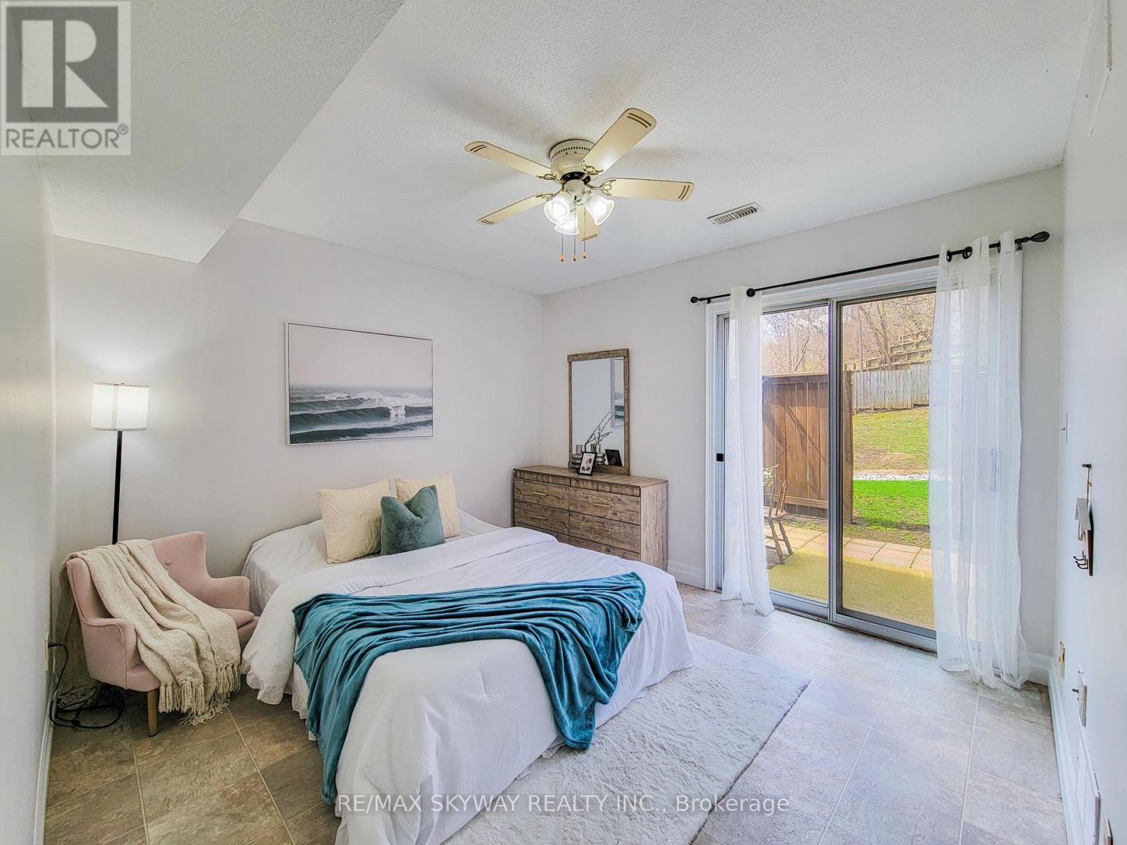 B - 56 HARRIS AVENUE