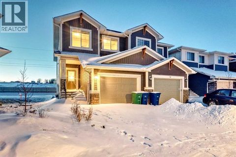 1449 Bayview Point SW Airdrie AB T4B3N8