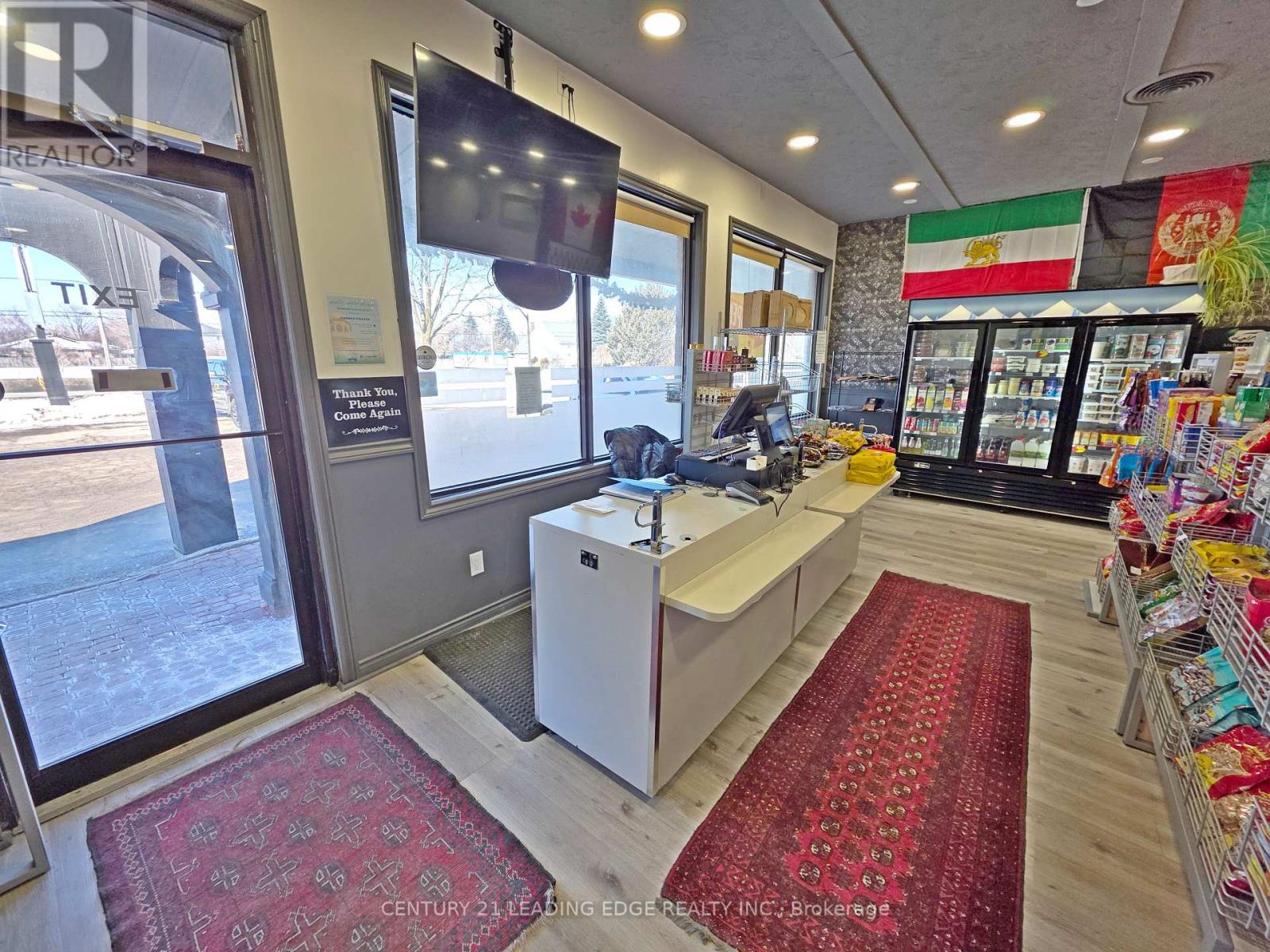 591 THE QUEENSWAY SOUTH