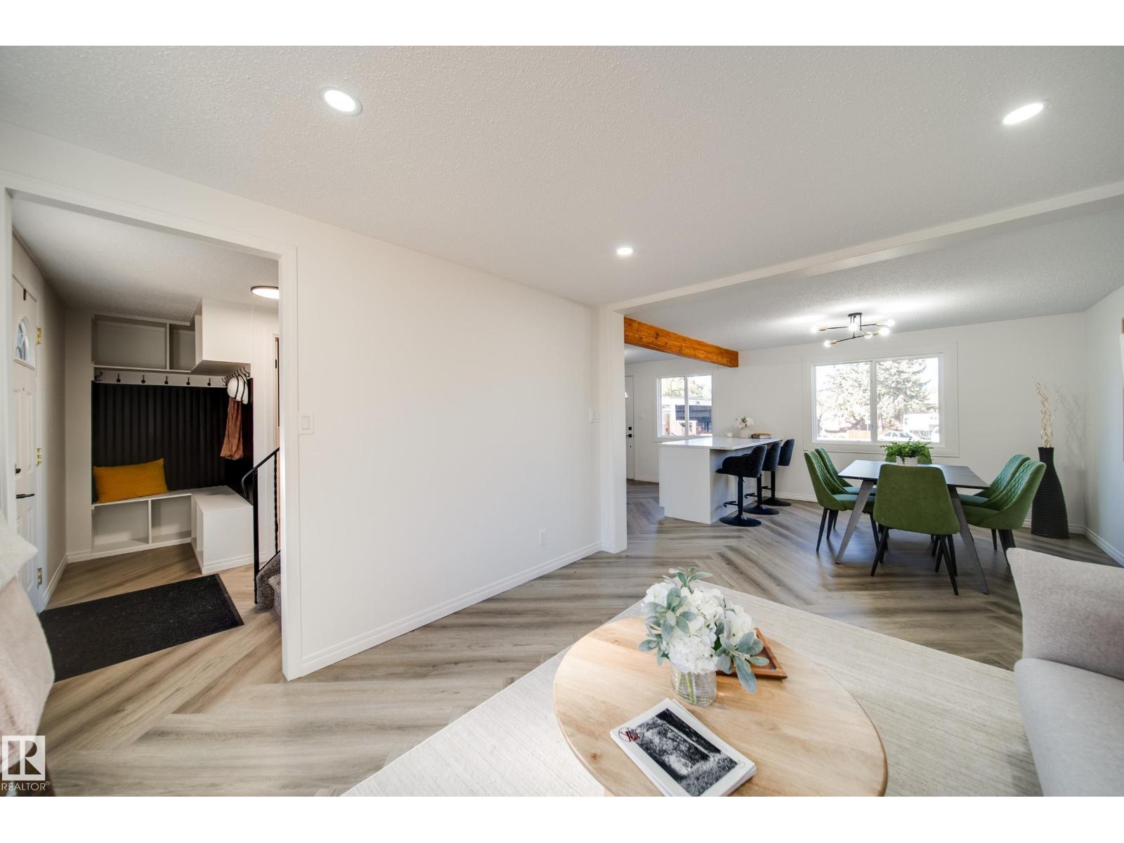 289 RIDGEWOOD