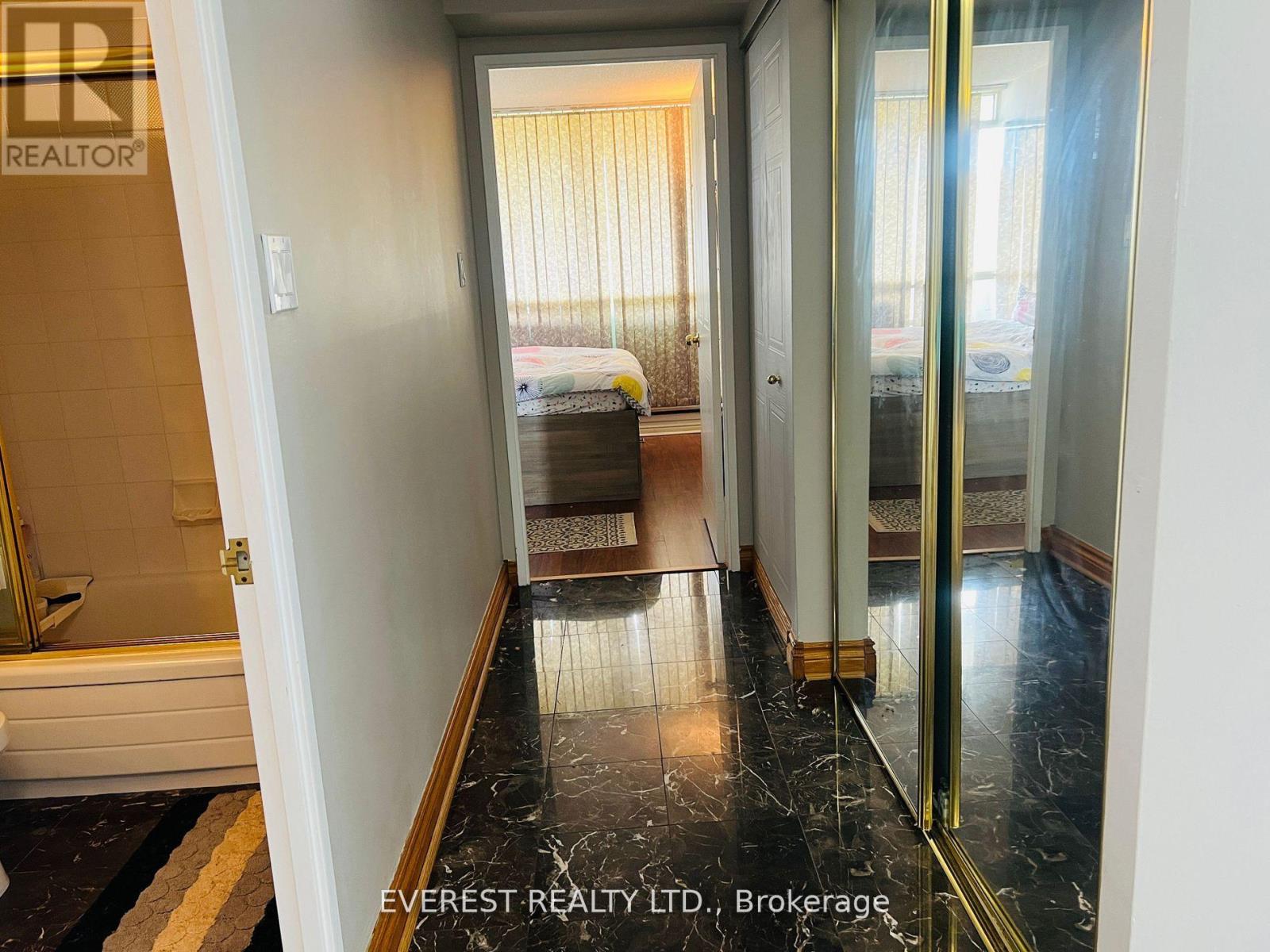 1405 - 5 GREYSTONE WALK DRIVE