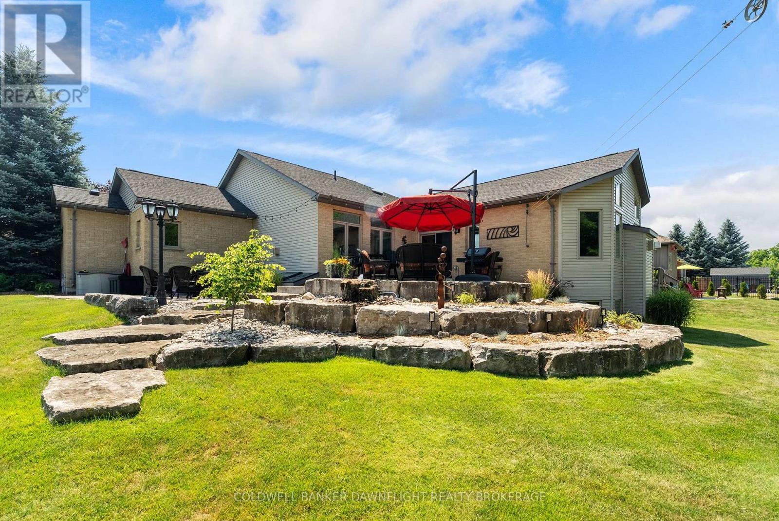 51 SNIDER CRESCENT