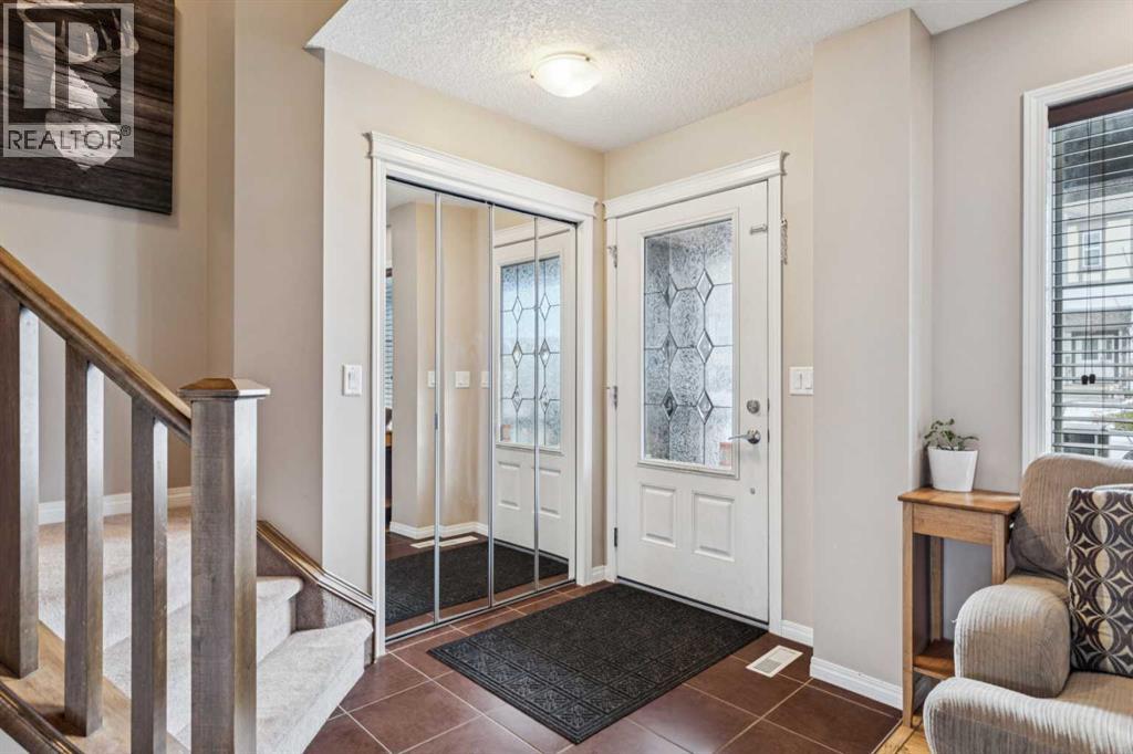 77 New Brighton Heights SE