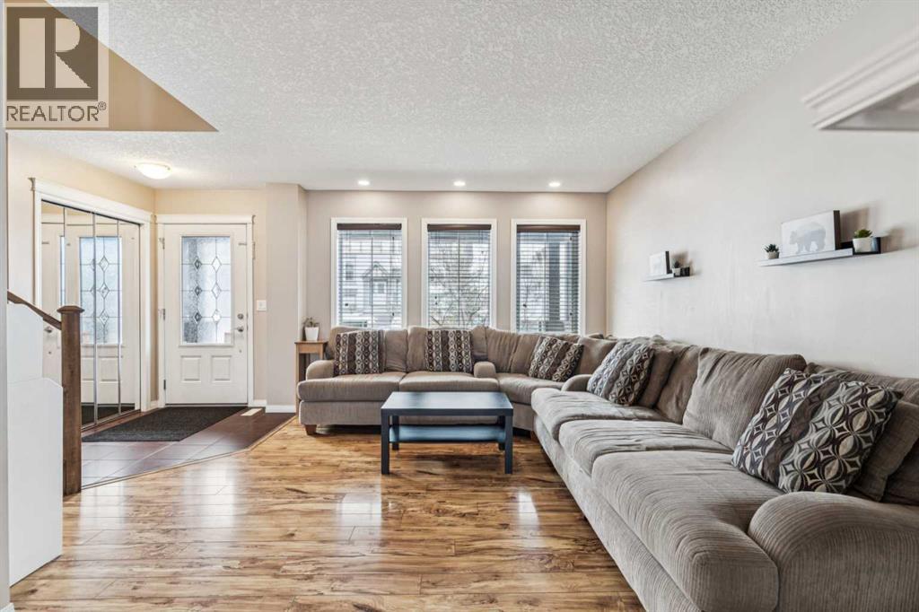 77 New Brighton Heights SE