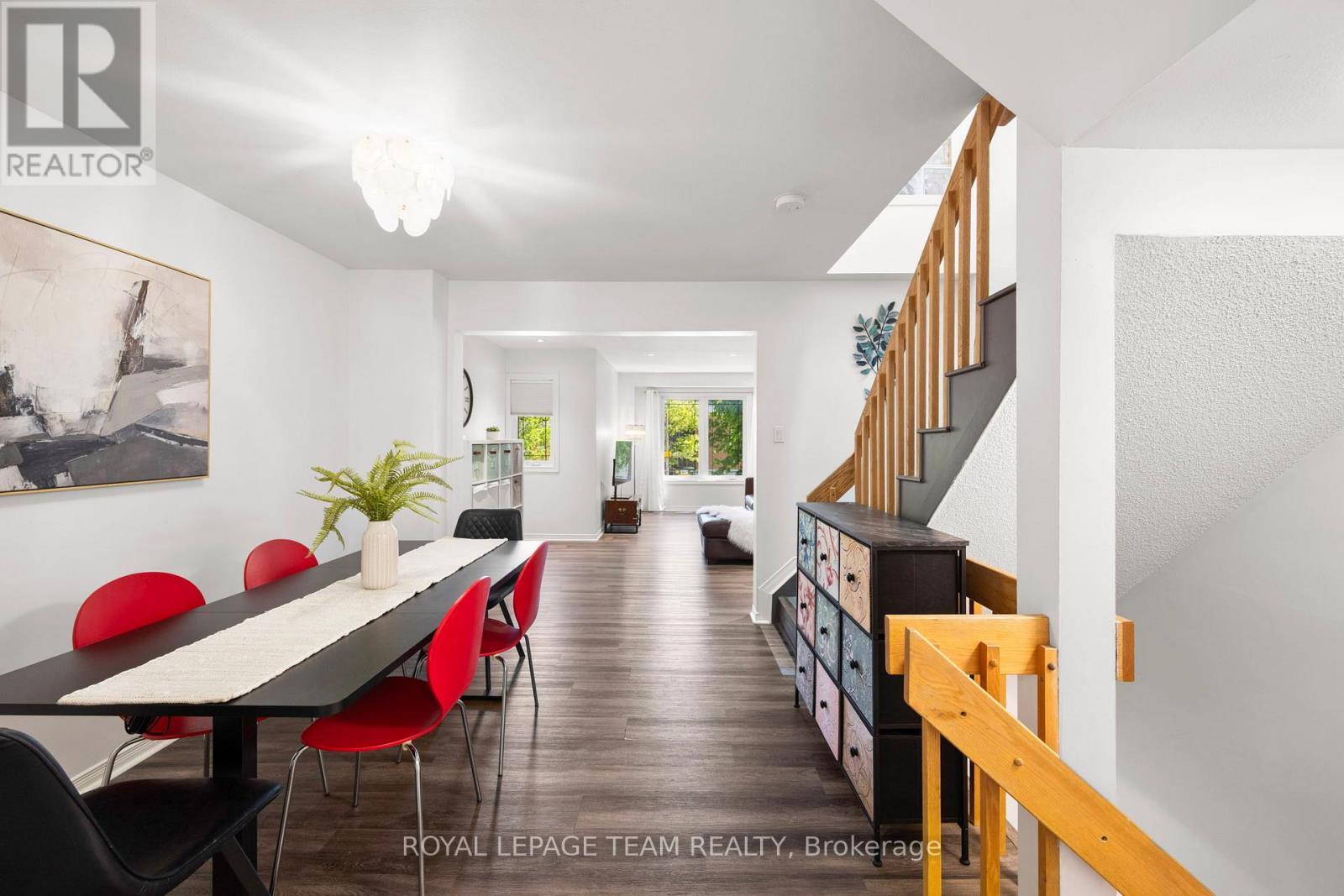 212 PROVENDER AVENUE