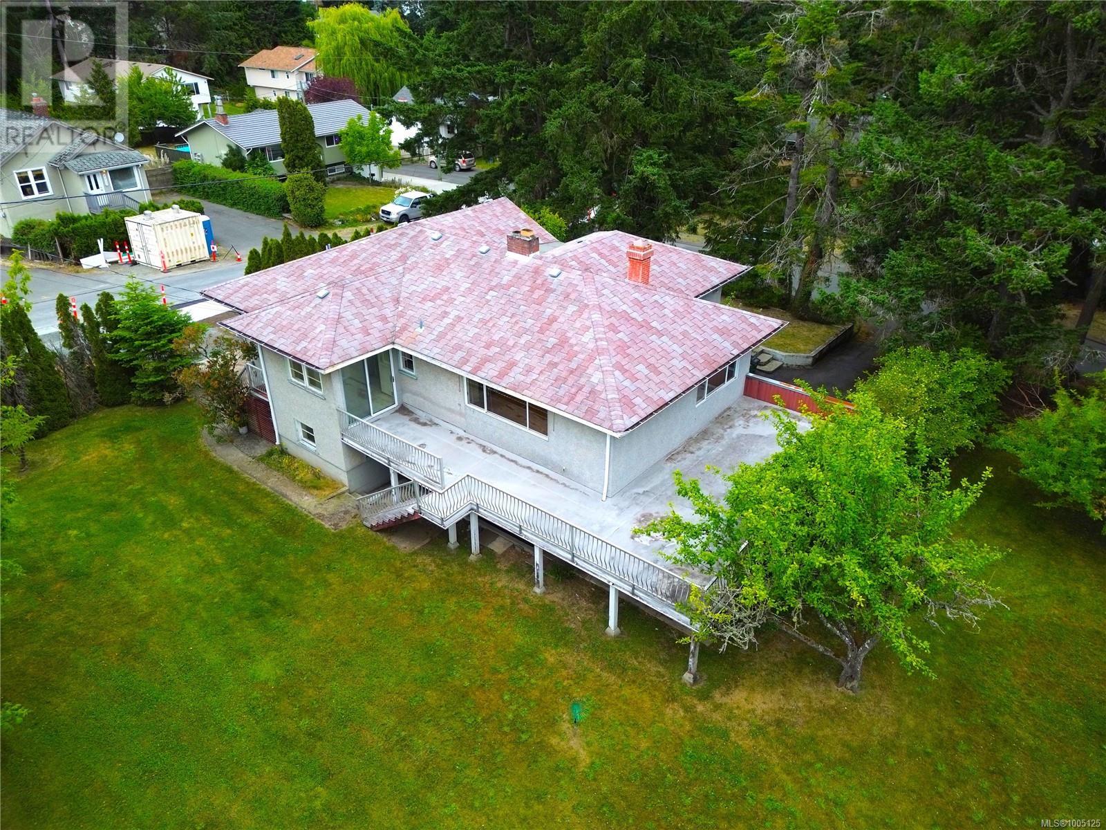999 Violet Ave