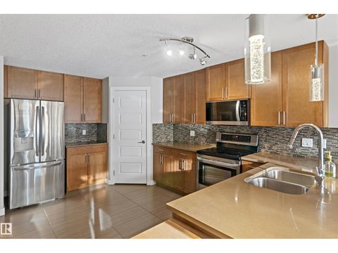 #101 5151 WINDERMERE BV NW Edmonton AB T6W2K4